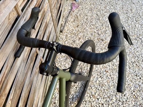 SB4 acélváz, karbon villa, Shimano GRX 1x11s gravel kerékpár - 53 cm (oliva)