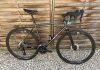 SB4 acélváz, karbon villa, Shimano GRX 2x11s gravel kerékpár - (kaméleon)