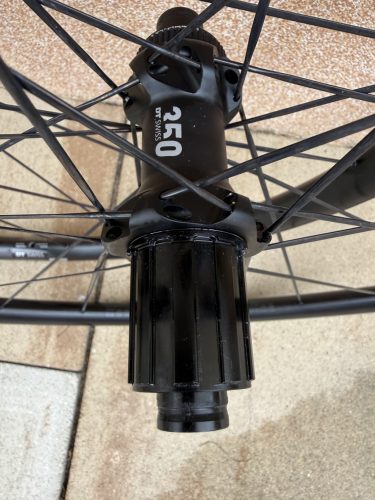 DT Swiss ER 1600 SPLINE® 28" 23mm tárcsafékes Shimano HG vagy XDR kerékszett (picit használt)