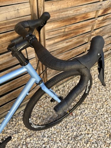 SB6 bikepacking acélvázas gravel,  Shimano GRX 2x11s -  (égszínkék)